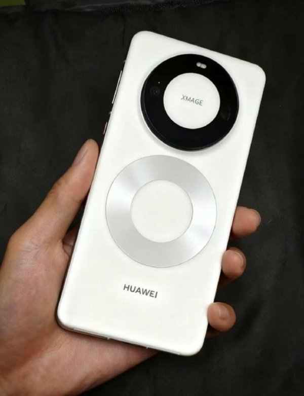 盈禾配资 双旗舰28日同台！华为Mate80首发无网通讯，X7红枫定制满血版来了